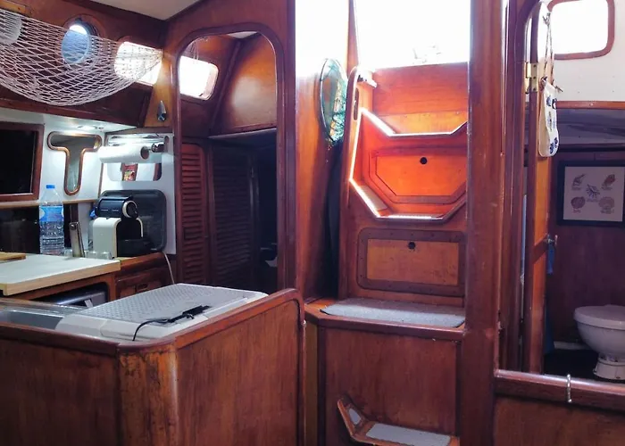 Vacations In A Sailboat Båthotell *