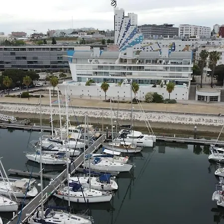 Vacations In A Sailboat * Lisboa