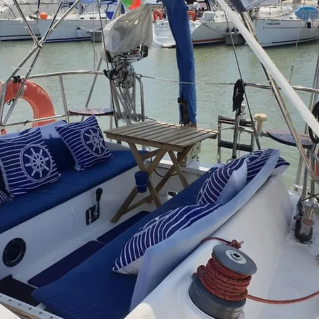 Vacations In A Sailboat Lisboa